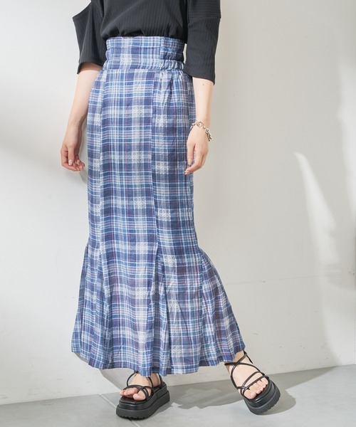 Chico（チコ）の「チェックマーメイドタイトスカート（スカート・レディース・ブルー/ブラック/ブラウン・FREE）」の21枚目の写真