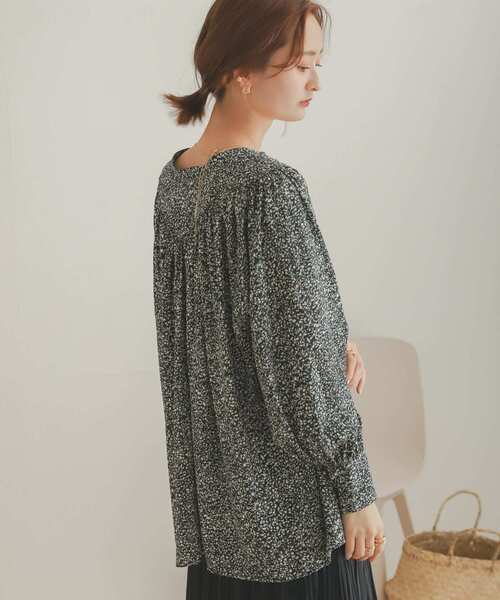 SENSE OF PLACE by URBAN RESEARCH（センスオブプレイスバイアーバンリサーチ）の「ストーンプリント2WAYギャザーブラウス（シャツ/ブラウス・レディース・ブラック系その他/ベージュ系その他・ONE）」の12枚目の写真