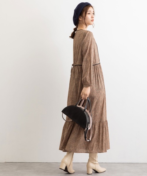 POU DOU DOU（プードゥドゥ）の「きのみプリントティアードワンピース（ワンピース・レディース・キナリ/ベージュ・3）」の4枚目の写真