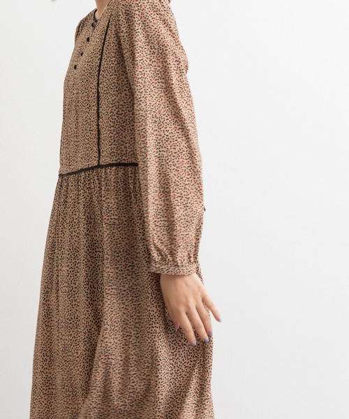 POU DOU DOU（プードゥドゥ）の「きのみプリントティアードワンピース（ワンピース・レディース・キナリ/ベージュ・3）」の10枚目の写真