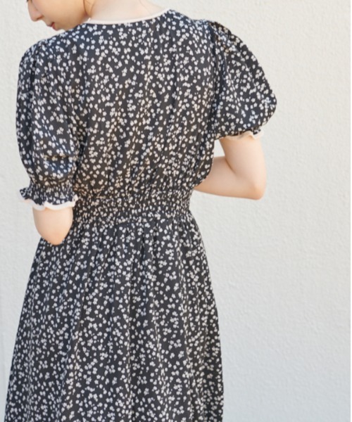 OLIVE des OLIVE（オリーブデオリーブ）の「配色パイピングVネックワンピース（ワンピース・レディース・ブラウン/ブラック/ラベンダー・FREE）」の20枚目の写真