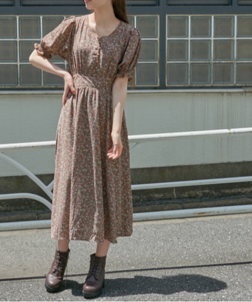 OLIVE des OLIVE（オリーブデオリーブ）の「配色パイピングVネックワンピース（ワンピース・レディース・ブラウン/ブラック/ラベンダー・FREE）」の16枚目の写真