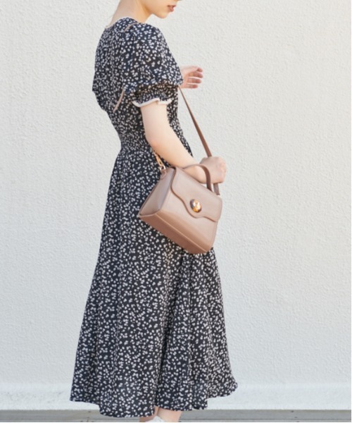 OLIVE des OLIVE（オリーブデオリーブ）の「配色パイピングVネックワンピース（ワンピース・レディース・ブラウン/ブラック/ラベンダー・FREE）」の8枚目の写真