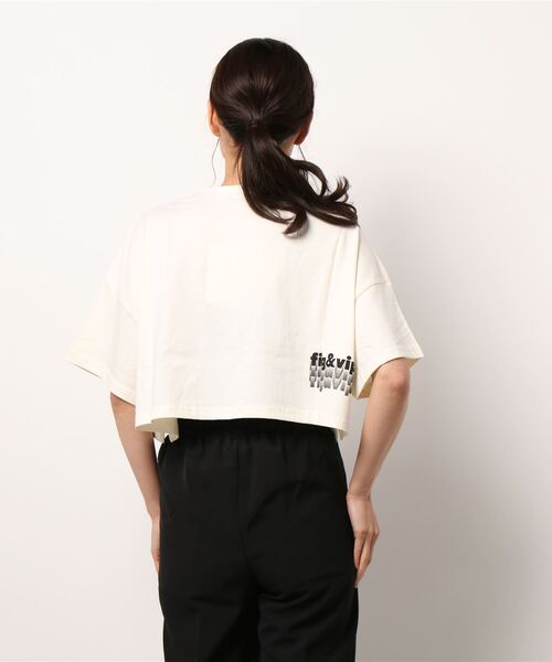 FIG&VIPER（フィグアンドバイパー）の「LOGOワイドショートT（Tシャツ/カットソー・レディース・カーキ/ダークグレー/ホワイト・FREE）」の6枚目の写真