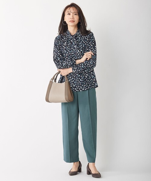 J.PRESS Ladies(J.プレス レディス)の「【洗える】コットンセルロース チノ パンツ(その他パンツ・レディース・グレー系/カーキ系/スモーキーグリーン系・S/XS)」の16枚目の写真