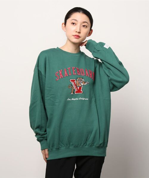 VISION STREET WEAR(ヴィジョンストリートウェア)の「VISION STREET WEAR/ヴィジョンストリートウェア ビッグシルエット タイガー刺繍 カレッジ ロゴ スウェット トレーナー(スウェット・メンズ・チャコールグレー/ブルー/グリーン/ホワイト系その他・LL/M/L)」の19枚目の写真