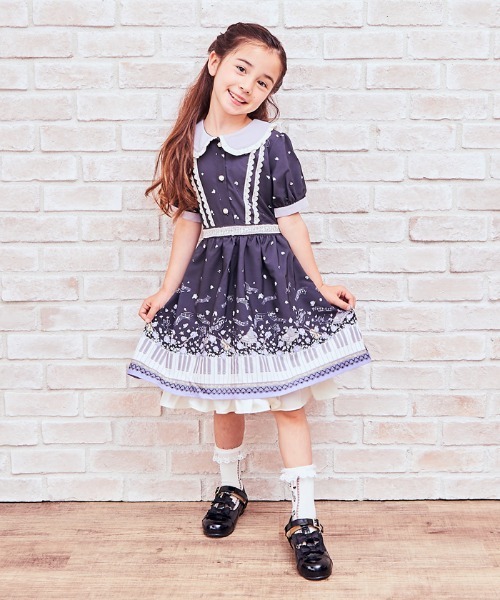 axes femme（アクシーズファム）の「鍵盤×バラ柄クラシカルＯＰ（ワンピース・キッズ・ブラック/ワイン・SMALL/MEDIUM/LARGE/X-LARGE）」の2枚目の写真