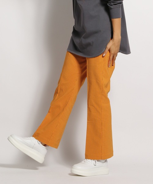 niko and...（ニコアンド）の「ギンガムチェックフレアパンツ（その他パンツ・レディース・ホワイト/ブラック/オレンジ/グリーン・MEDIUM/LARGE）」の4枚目の写真
