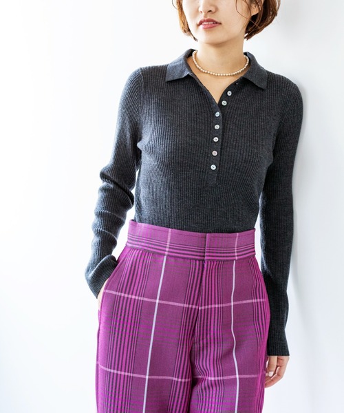 IENA（イエナ）の「3x3リブポロ衿プルオーバー◆（ニット/セーター・レディース・ブラック系その他/チャコールグレー/アイボリー/グリーン/ダークブルー/ブルー・FREE）」の4枚目の写真