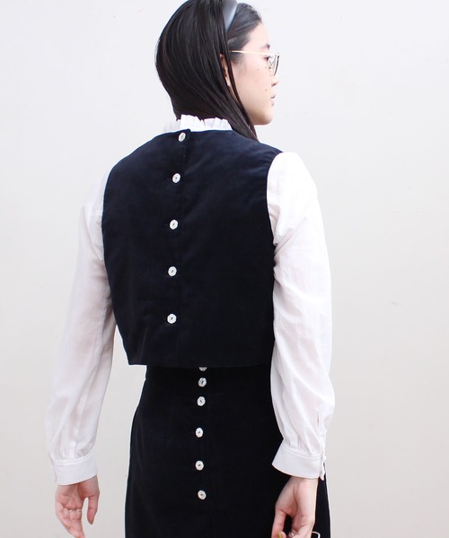 fig Ｌondon（フィグロンドン）の「VELVET　vest（ベスト・レディース・ブラック/ネイビー・FREE）」の12枚目の写真