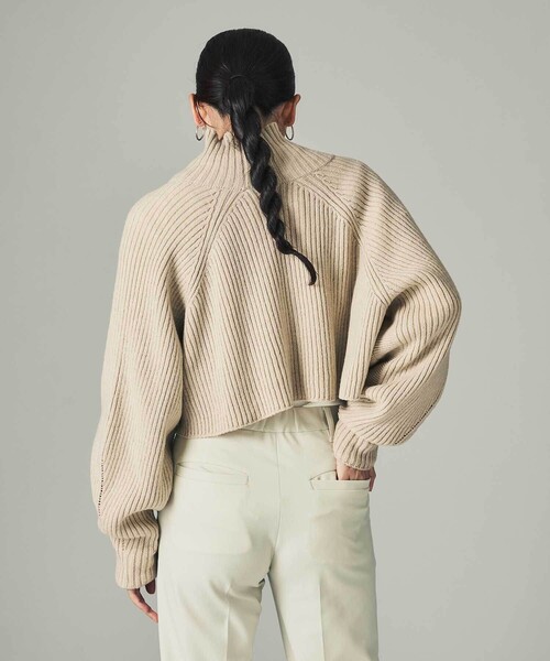 CITY TOKYO（シティトウキョウ）の「２wayアンサンブルタートルネックケーブルレイヤードニットトップス（ニット/セーター・レディース・グリーン/ベージュ・FREE）」の11枚目の写真