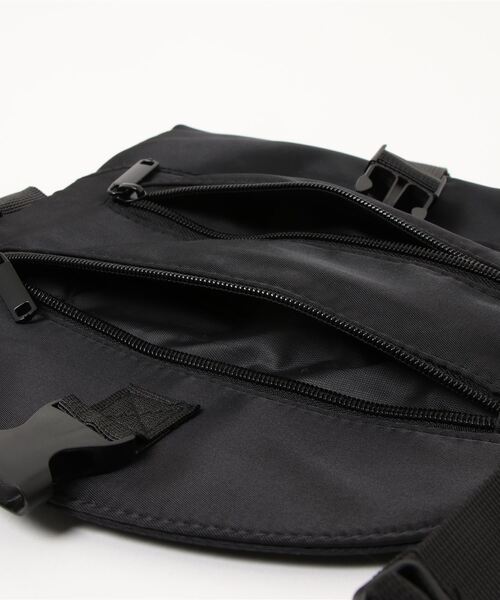 Anuenue（アヌエヌエ）の「撥水 ショルダー・ボディ・クラッチ 3wayバッグ（ショルダーバッグ・レディース・ブラック/パープル/グレー・FREE）」の20枚目の写真