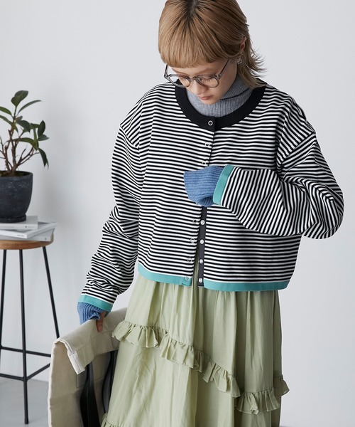 forksy.（フォルクシー）の「【forksy.】前後２WAYリングスナップクロップドカーディガン（カーディガン/ボレロ・レディース・ブラック/アイボリー/ピンク/グリーン/ロイヤルブルー/ブラック×ホワイト/チャコールグレー/ネイビー/オレンジ/ブラック×グリーン/サックスブルー/モスグリーン・FREE）」の5枚目の写真