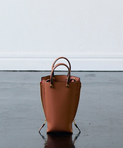 E'POR（エポール）の「【E'POR】Y BAG Micro（サイドジップマイクロショルダーバッグ）（ショルダーバッグ・レディース・オレンジ/ライトグリーン/ブラウン系その他2・FREE）」の11枚目の写真