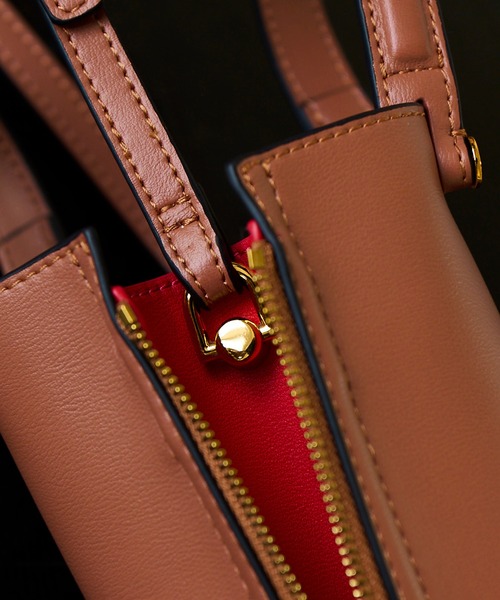 E'POR（エポール）の「【E'POR】Y BAG Micro（サイドジップマイクロショルダーバッグ）（ショルダーバッグ・レディース・オレンジ/ライトグリーン/ブラウン系その他2・FREE）」の14枚目の写真