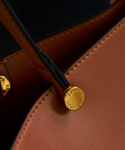 E'POR（エポール）の「【E'POR】Y BAG Micro（サイドジップマイクロショルダーバッグ）（ショルダーバッグ・レディース・オレンジ/ライトグリーン/ブラウン系その他2・FREE）」の15枚目の写真