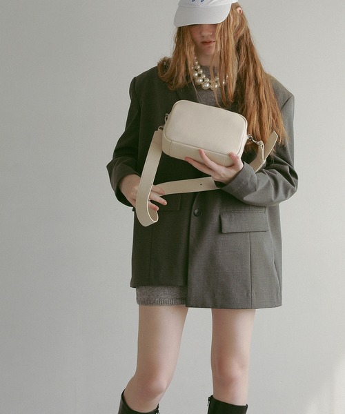 EFOLE（エフォル）の「ワイドベルト ジップ  ショルダーバッグ【再入荷】（ショルダーバッグ・レディース・ブラック/ベージュ/オフホワイト・FREE）」の20枚目の写真