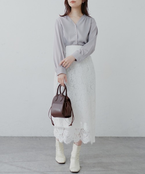 natural couture（ナチュラルクチュール）の「【WEB限定カラー有り・大好評プチプラシリーズ】プチプラちびパール釦とろみブラウス（シャツ/ブラウス・レディース・ネイビー/サックスブルー/イエロー/アイボリー/その他1/その他2/グレイッシュベージュ/グレー・FREE）」の13枚目の写真