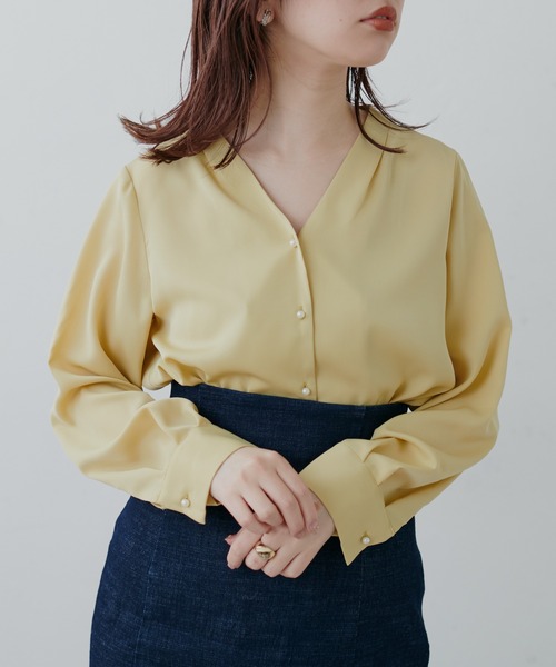 natural couture（ナチュラルクチュール）の「【WEB限定カラー有り・大好評プチプラシリーズ】プチプラちびパール釦とろみブラウス（シャツ/ブラウス・レディース・ネイビー/サックスブルー/イエロー/アイボリー/その他1/その他2/グレイッシュベージュ/グレー・FREE）」の21枚目の写真