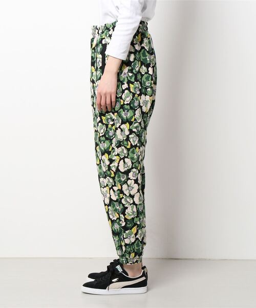 PUMA（プーマ）の「PUMA プーマ ウィメンズ PUMA x LIBERTY AOP スウェットパンツ（その他パンツ・レディース・ブラック・SMALL/MEDIUM/LARGE/X-SMALL）」の6枚目の写真