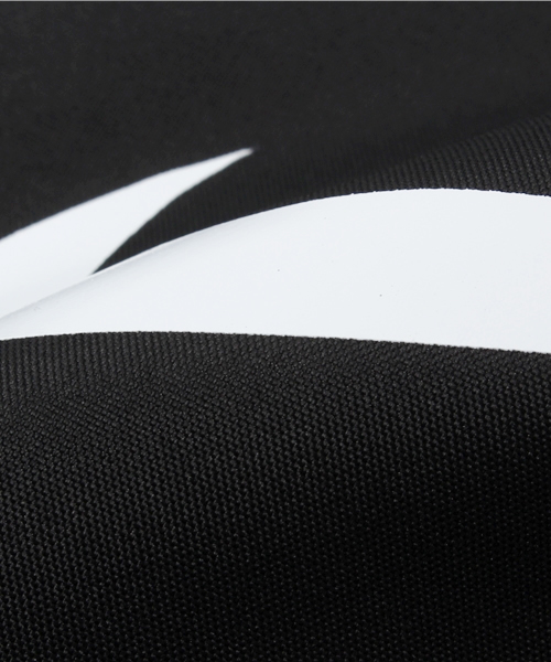 NIKE(ナイキ)の「ユニセックス ナイキ ジムサック 巾着 NIKE TEAM TRAINING GYMSACK DS BA4694(バックパック/リュック・メンズ・ブラック/グレー・ONE SIZE)」の10枚目の写真