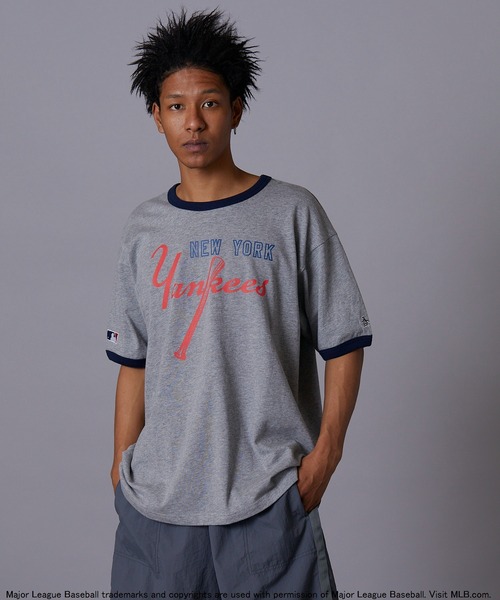 penguin BY MUNSINGWEAR(ペンギン バイ マンシングウェア)の「ペンギン バイ マンシングウェア メジャーリーグベースボール(MLB)×マンシングウェア コラボレーション Tシャツ MLB×Munsingwear RINGER T-SHIRT(Tシャツ/カットソー・メンズ・ホワイト系/ホワイト系1/グレー・M/S/L/XL)」の3枚目の写真