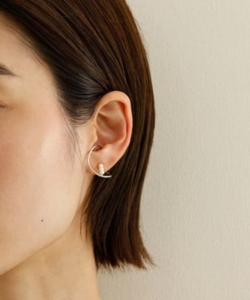 ROYAL FLASH（ロイヤルフラッシュ）の「Jewel Casket/ジュアルキャスケット/ニュアンスイヤーカフ（イヤーカフ・レディース・シルバー/ゴールド・FREE）」の2枚目の写真