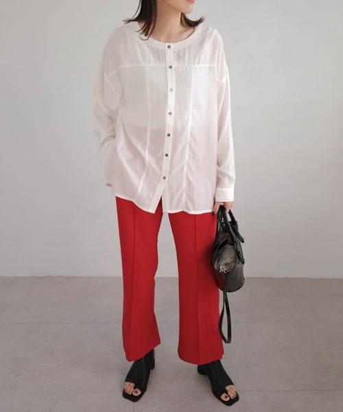 ANDJ(アンドジェイ)の「デザイン襟付マルチウェイシャツ(シャツ/ブラウス・レディース・ブラック/オフホワイト・M)」の11枚目の写真