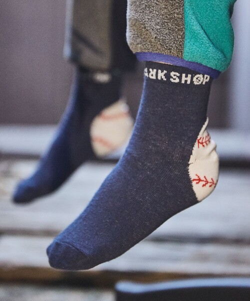 こども ビームス（コドモビームス）の「THE PARK SHOP / BALL ソックス（14～24cm）（ソックス/靴下・キッズ・ブラック/ネイビー/グレー/オレンジ/イエロー・SMALL/MEDIUM）」の2枚目の写真