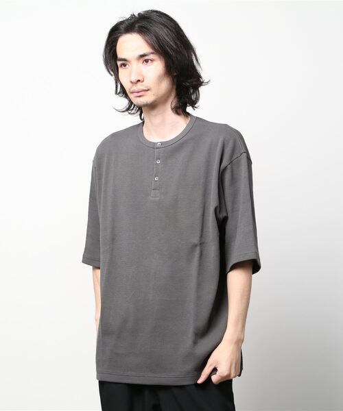 ATON（エイトン）の「ATON（エイトン）SUPIMA AIR HONEYCOMB | HENRYNECK T-SHIRT（Tシャツ/カットソー・メンズ・ブラック/チャコール・4/6）」の3枚目の写真