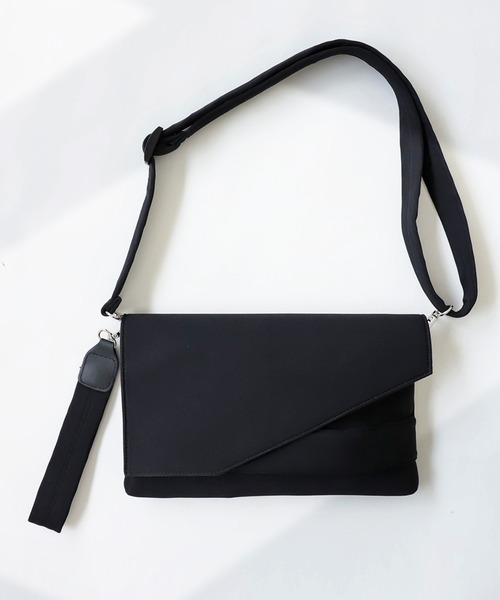 antiqua（アンティカ）の「ウェットスーツ素材3wayバッグ（クラッチバッグ・レディース・ブラック・FREE）」の20枚目の写真