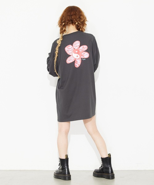 X-girl（エックスガール）の「YIN-YANG FLOWER L/S TEE DRESS（ワンピース・レディース・ホワイト/チャコール/ベージュ・M/S）」の3枚目の写真