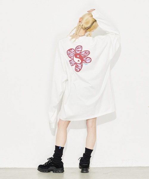 X-girl（エックスガール）の「YIN-YANG FLOWER L/S TEE DRESS（ワンピース・レディース・ホワイト/チャコール/ベージュ・M/S）」の9枚目の写真