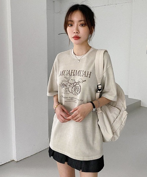 muahmuah(ムーアムーア)の「A'GEM/9 × .kom『muah muah/ムーアムーア』MUAH MARMALADE PIGMENT HALF T-SHIRT/マーマレードグラフィック ピグメント加工 Tシャツ カットソー(Tシャツ/カットソー・レディース・パープル/ベージュ/チャコールグレー/ライトブルー・FREE)」の9枚目の写真