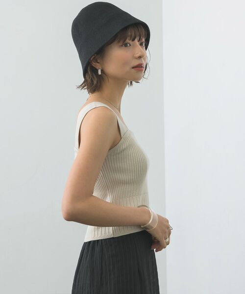 RETRO GIRL（レトロガール）の「リブニットキャミ（ニット/セーター・レディース・ブラック/レッド/オフホワイト/イエロー・FREE）」の6枚目の写真