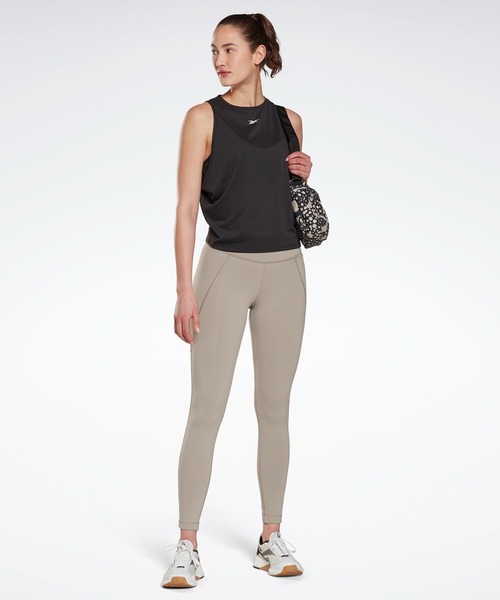 Reebok（リーボック）の「ヨガ ロング タンクトップ / Yoga Long Tank Top（タンクトップ・レディース・ホワイト/グレー/ブラック・X-LARGE/MEDIUM/SMALL/X-SMALL/LARGE）」の9枚目の写真