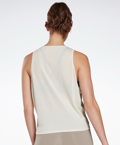 Reebok（リーボック）の「ヨガ ロング タンクトップ / Yoga Long Tank Top（タンクトップ・レディース・ホワイト/グレー/ブラック・X-LARGE/MEDIUM/SMALL/X-SMALL/LARGE）」の4枚目の写真