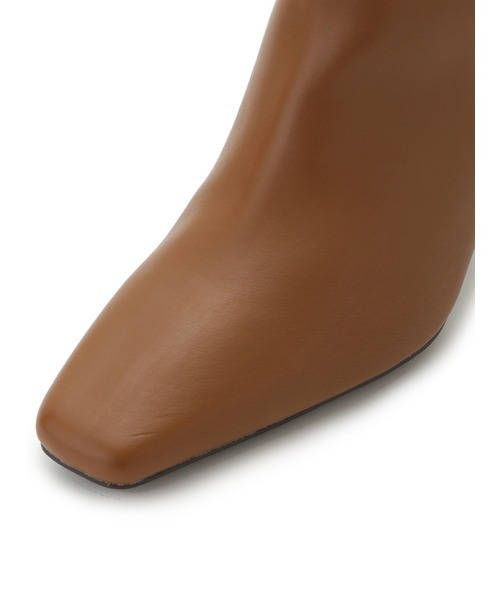 Mila Owen（ミラオーウェン）の「フレンチスクエアロングブーツ（ブーツ・レディース・ベージュ/ブラック/キャメル・38/36/37）」の4枚目の写真