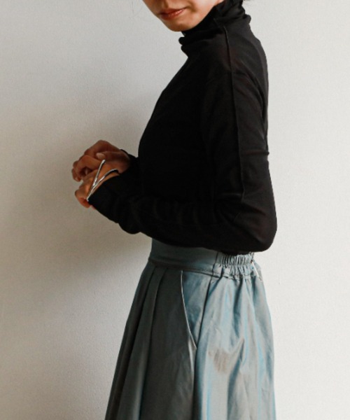 feepur（フェピュール）の「アウトリンキングシアーハイネックトップス（Tシャツ/カットソー・レディース・ブラック/オフホワイト/カーキ/オレンジ/ブルー/グリーン/ラベンダー/ピンク系その他・MEDIUM）」の22枚目の写真