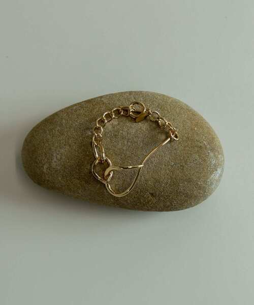 SMELLY（スメリー）の「ツイストメタルチェーンコンビブレスレット（ブレスレット・レディース・ゴールド・-）」の3枚目の写真