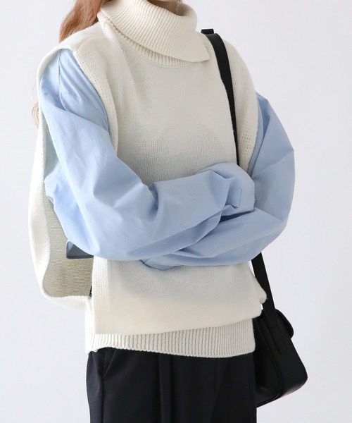 UNE MANSION（ユヌマンション）の「タートルネックニットベスト