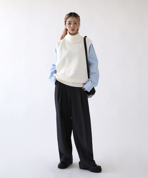 UNE MANSION（ユヌマンション）の「タートルネックニットベスト（ベスト・レディース・ブラック/グレー/アイボリー/チャコール・FREE）」の5枚目の写真