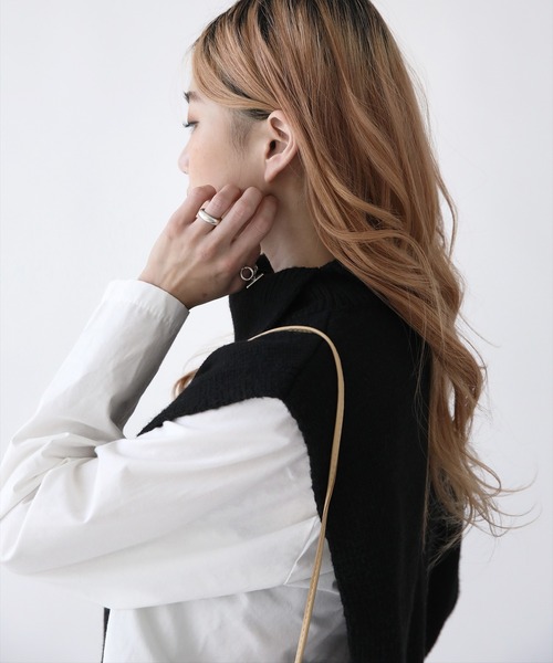 UNE MANSION（ユヌマンション）の「タートルネックニットベスト（ベスト・レディース・ブラック/グレー/アイボリー/チャコール・FREE）」の13枚目の写真