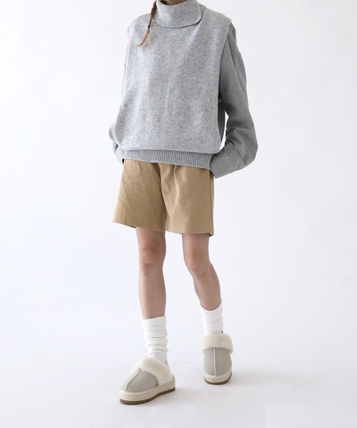 UNE MANSION（ユヌマンション）の「タートルネックニットベスト（ベスト・レディース・ブラック/グレー/アイボリー/チャコール・FREE）」の16枚目の写真