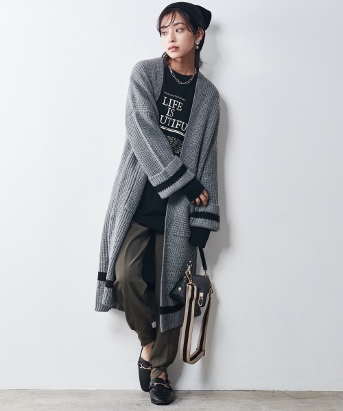 CHIC STYLE(シックスタイル)の「<大きいサイズ>配色ラインロングカーディガン シックスタイル(カーディガン/ボレロ・レディース・グレー/モカ・5L/8L/6L/4L/3L/LL/L)」の22枚目の写真