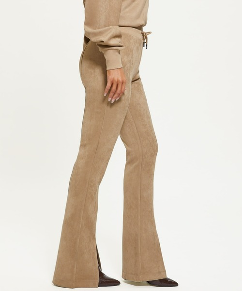 Guess（ゲス）の「Eco Stela Flare Pants（その他パンツ・レディース・ベージュ・SMALL/MEDIUM/X-SMALL）」の3枚目の写真