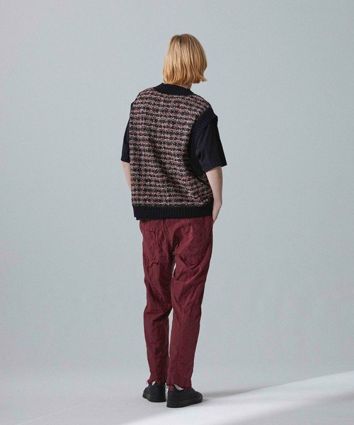 Iroquois（イロコイ）の「IROQUOIS イロコイ / TUCK TWEED VS タックツイードベスト / 277100（ベスト・メンズ・ブラック/ネイビー/ホワイト・2/1/3）」の13枚目の写真