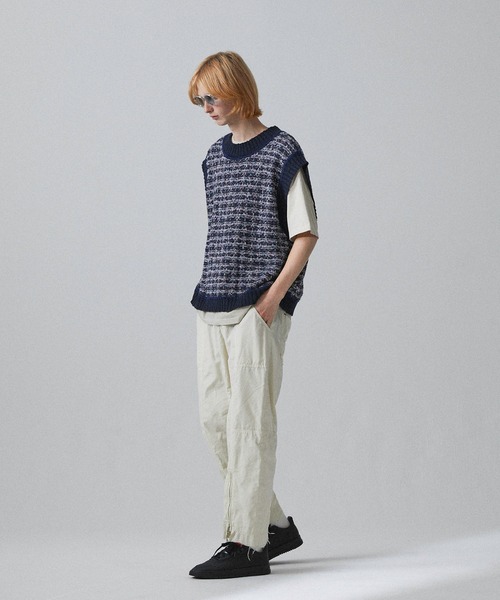 Iroquois（イロコイ）の「IROQUOIS イロコイ / TUCK TWEED VS タックツイードベスト / 277100（ベスト・メンズ・ブラック/ネイビー/ホワイト・2/1/3）」の15枚目の写真