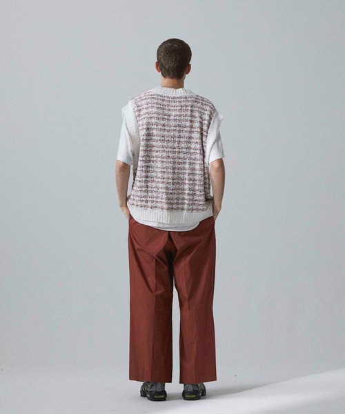 Iroquois（イロコイ）の「IROQUOIS イロコイ / TUCK TWEED VS タックツイードベスト / 277100（ベスト・メンズ・ブラック/ネイビー/ホワイト・2/1/3）」の16枚目の写真