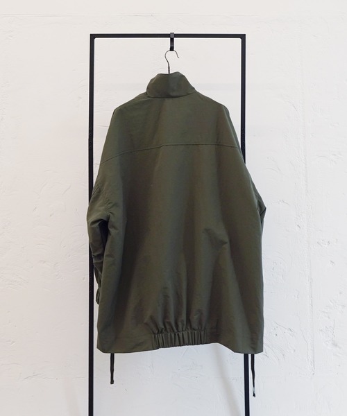 GERRY（ジェリー）の「GERRY / ジェリー 別注 コラボ オーバーサイズ スタンドカラー ハーフジップ ブルゾン（その他アウター・メンズ・カーキ/グレー/ブラック・MEDIUM/LARGE）」の22枚目の写真